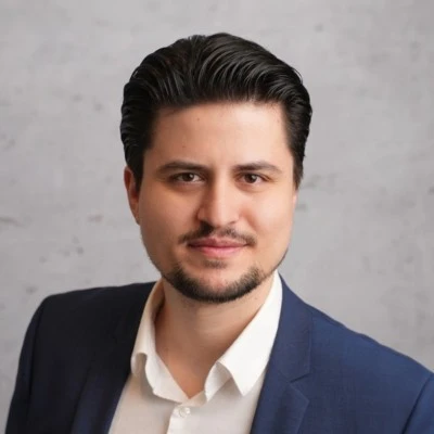 Yasar Sentürk
